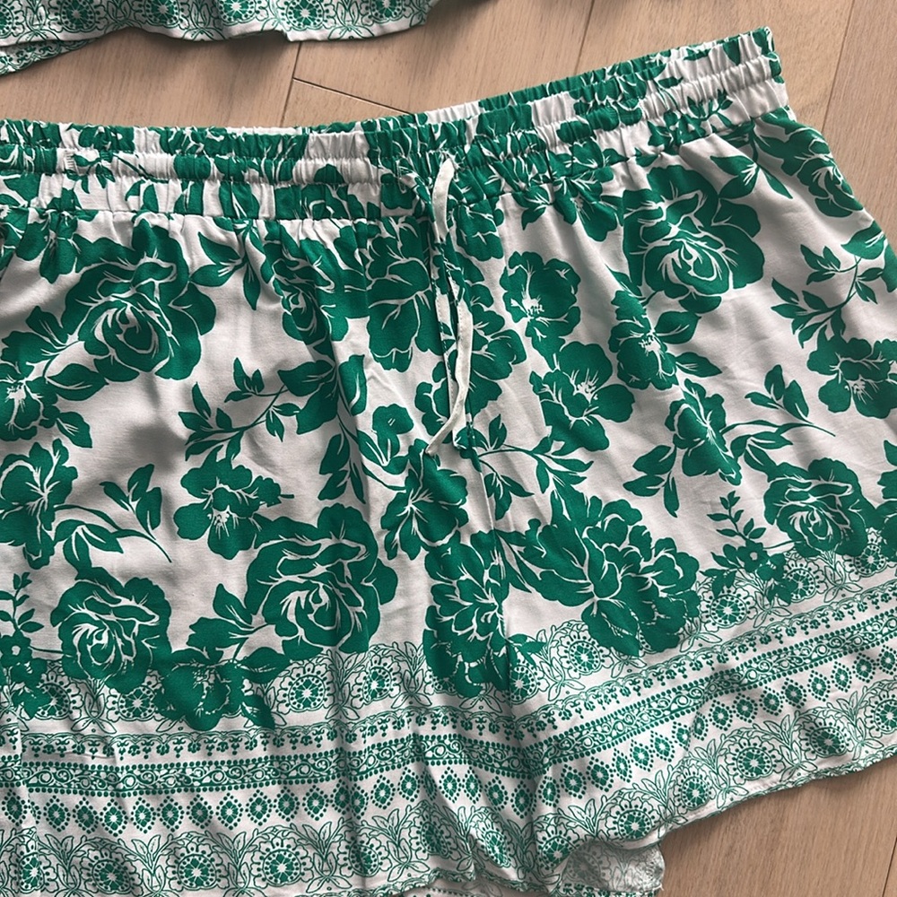 Knit Short Set - Picture 4 of 5